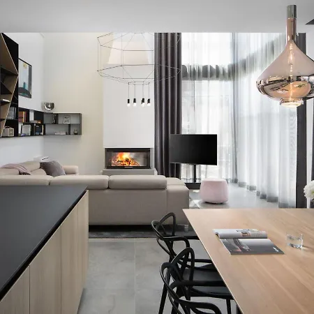 In With Pool Near Ruins Pula