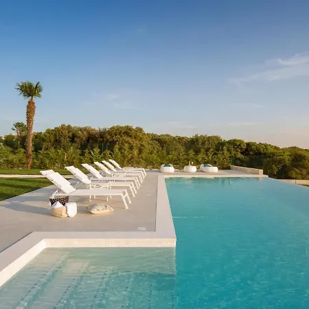 In With Pool Near Ruins *