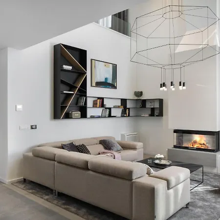 Villa In With Pool Near Ruins