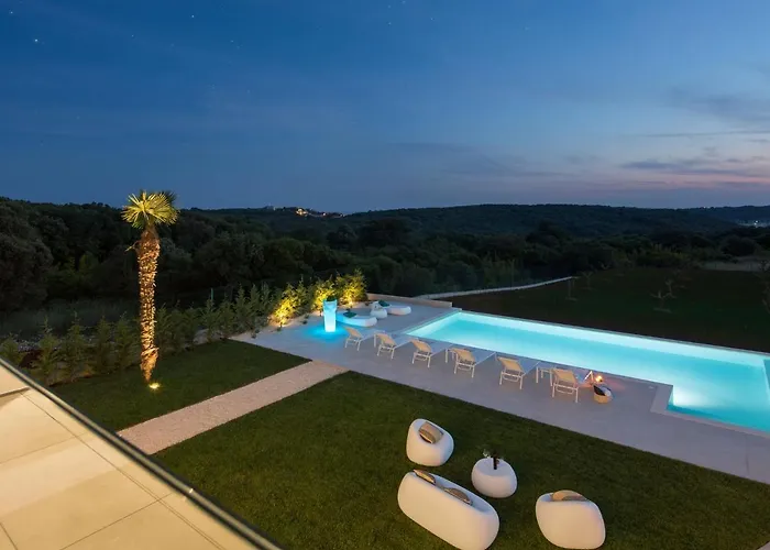 In With Pool Near Ruins *