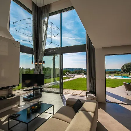 Boutique In With Pool And Sauna *