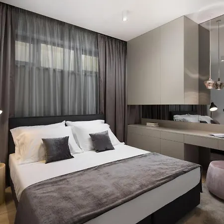 Boutique In With Pool And Sauna Villa *
